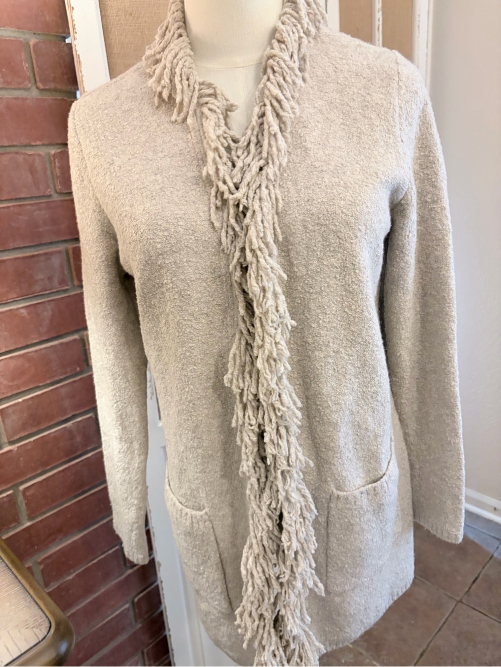 J. Jill Boucle Knit Shaggy Fringe Open Front Cardigan Duster Oatmeal XS Boho NWT - Picture 3 of 9